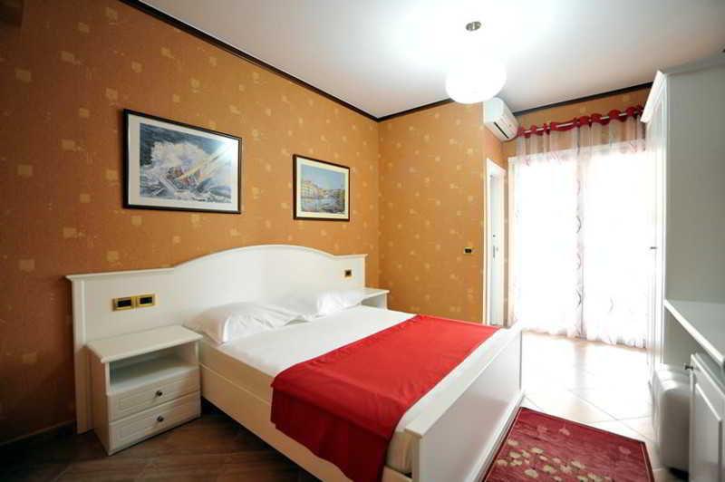 Hotel Albion Durrës Eksteriør billede