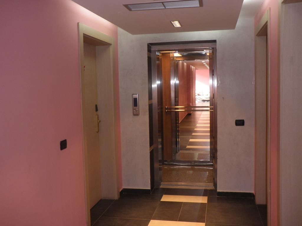 Hotel Albion Durrës Eksteriør billede